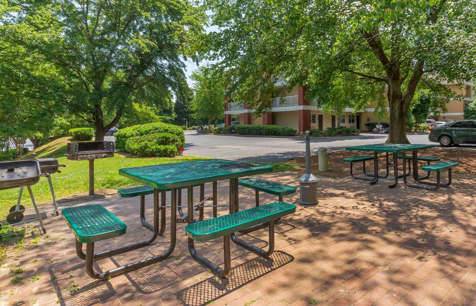 Extended Stay America Select Suites - Greensboro - Wendover Ave - Big Tree Way Εξωτερικό φωτογραφία