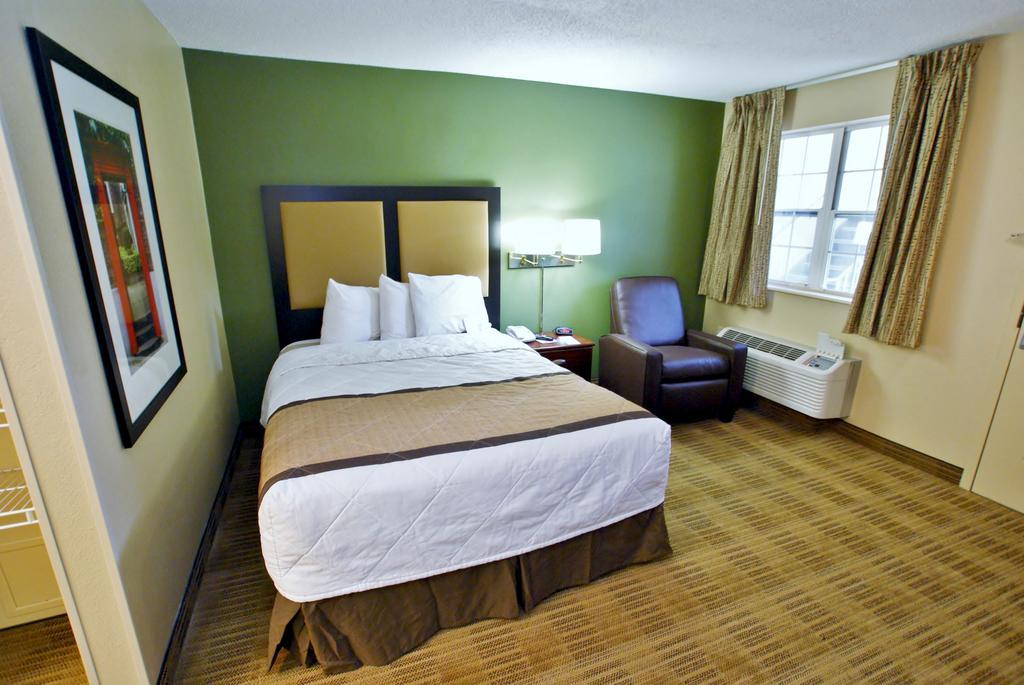 Extended Stay America Select Suites - Greensboro - Wendover Ave - Big Tree Way Εξωτερικό φωτογραφία
