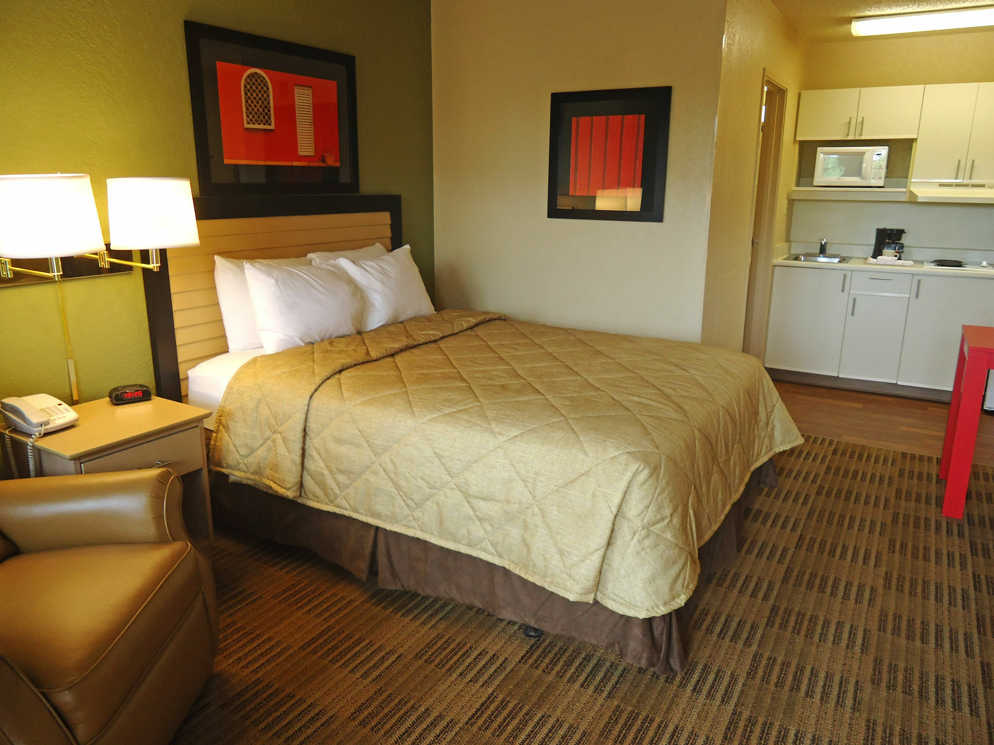 Extended Stay America Select Suites - Greensboro - Wendover Ave - Big Tree Way Εξωτερικό φωτογραφία
